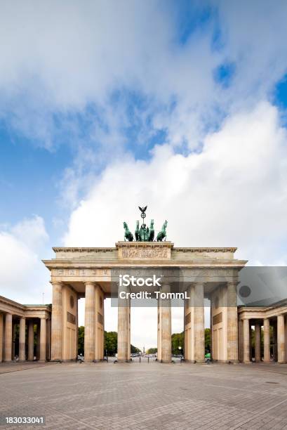Brama Brandenburska - zdjęcia stockowe i więcej obrazów Architektura - Architektura, Berlin, Bez ludzi