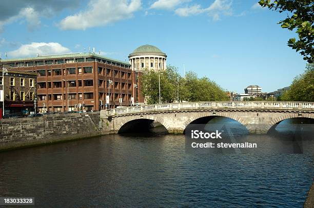 Vier Tennisplätze Stockfoto und mehr Bilder von Brücke - Brücke, Dublin - Irland, Father Mathew-Brücke