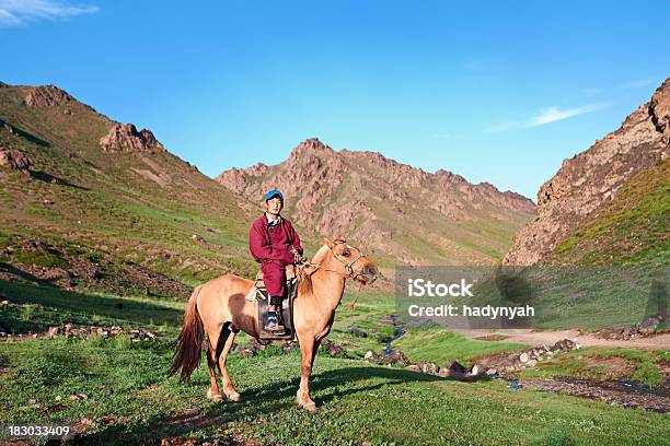 Mongolia Caballo Rider Foto de stock y más banco de imágenes de Mongolia - Mongolia, Mongolia Interior, Actividades recreativas