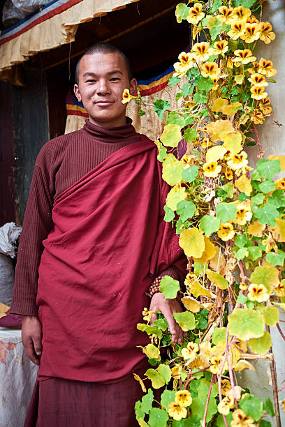 仏教の僧侶 - tibet monk buddhism tibetan culture ストックフォトと画像