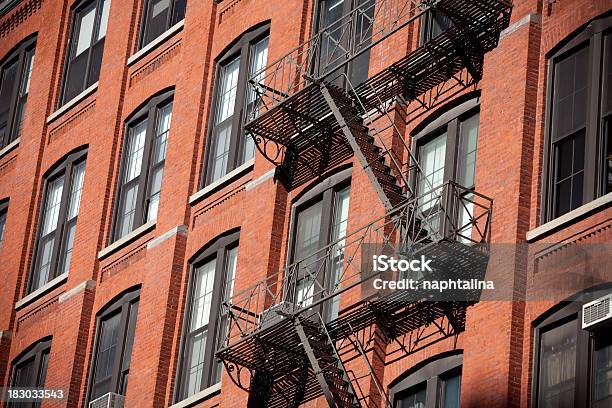 Fire Treppe In Backsteingebäude Stockfoto und mehr Bilder von Feuer - Feuer, New York City, Stufen