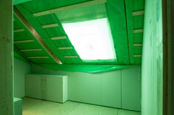 istock Room with a green-painted ceiling and window 1830336535