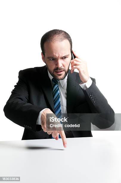Angry Businessman Por Teléfono Exigen Resultados Foto de stock y más banco de imágenes de Comerciante - Comerciante, Descontento, Enfado