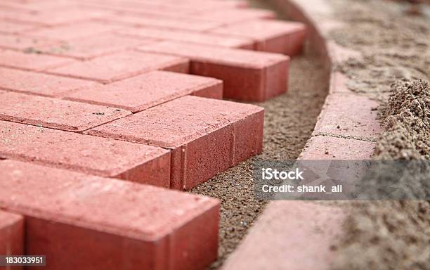 新しいパスのレッドのブロック舗装 - 敷石のストックフォトや画像を多数ご用意 - 敷石, 煉瓦, ドライブウェイ