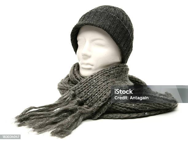 Sciarpa E Cappello - Fotografie stock e altre immagini di Abbigliamento - Abbigliamento, Bellezza, Berretto