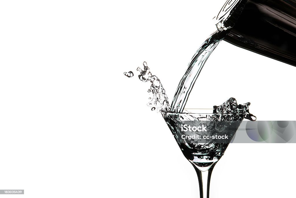 Wyczyść Martini Pour - Zbiór zdjęć royalty-free (Nalewać)