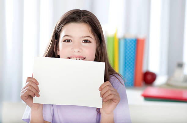 istock Girl back to school. 183035718