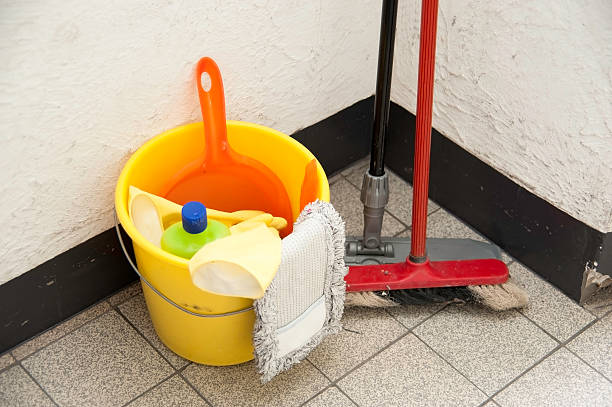 istock cleaning equipment - Putzzeug 183037771