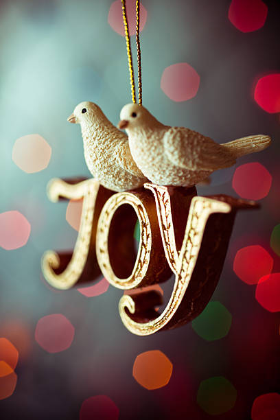istock sparkling holiday ornament 183039628