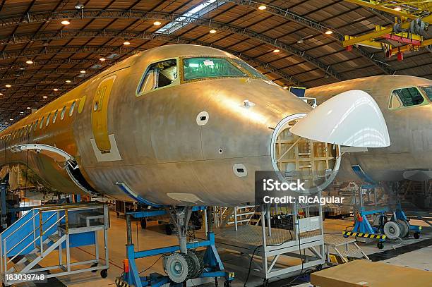 Industria Aerospaziale - Fotografie stock e altre immagini di Fabbrica di aeroplani - Fabbrica di aeroplani, Industria, Mezzo di trasporto aereo