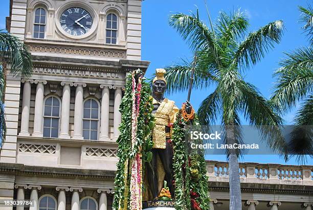 Rey Kamehameha Estatua De Honolulu Foto de stock y más banco de imágenes de Islas de Hawái - Islas de Hawái, Recuerdo, Rey Kamehameha