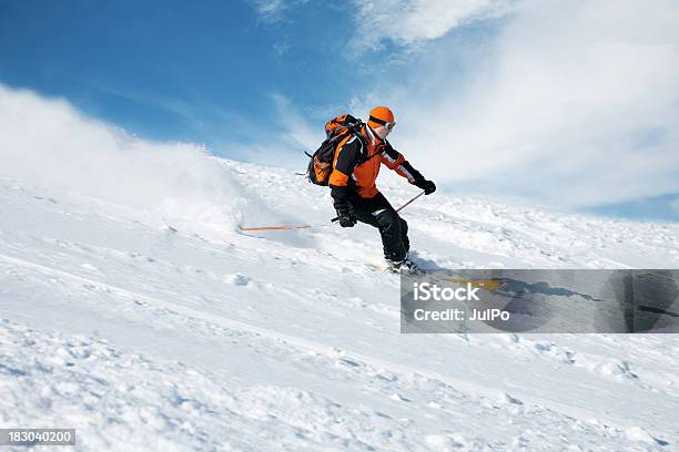 Skifahren Stockfoto und mehr Bilder von Abenteuer - Abenteuer, Alpen, Berg