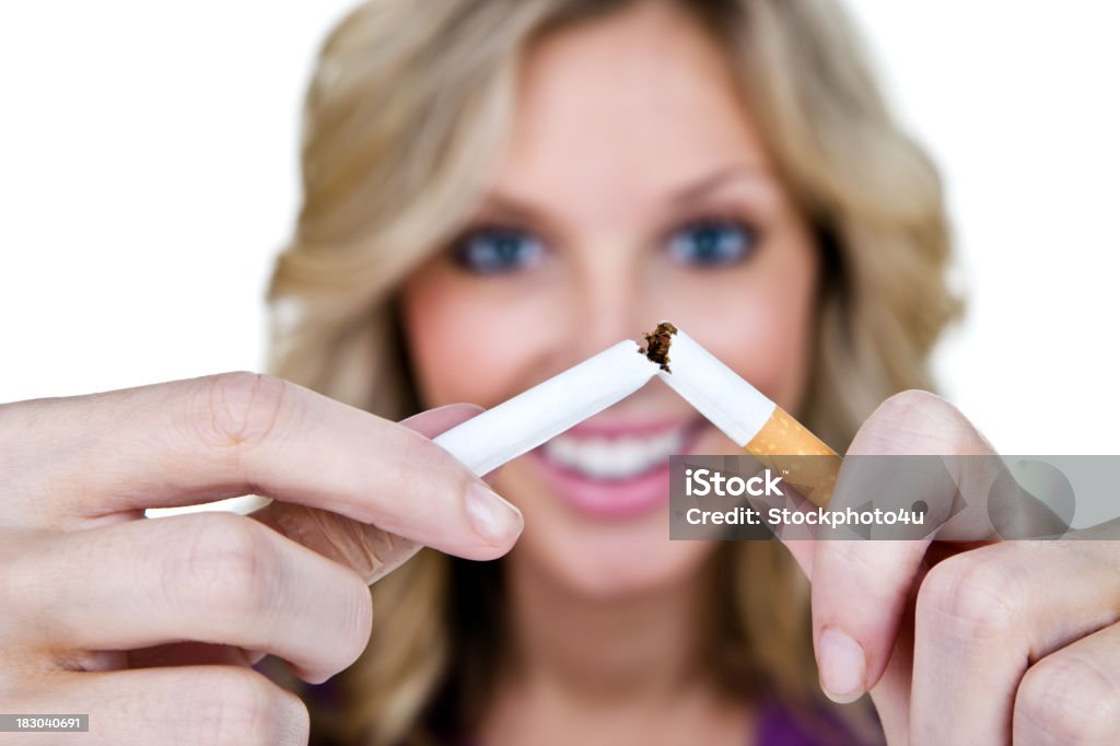 Mulher Parar de fumar - Foto de stock de 16-17 Anos royalty-free