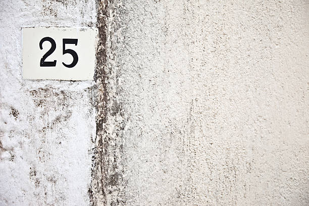 istock 25, Street Number On The Wall 183040875