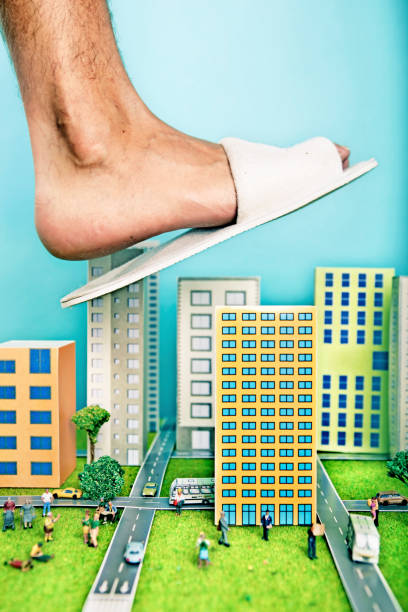istock Big foot in the city 183041398
