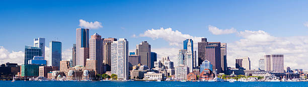 전망이 파노라마처럼 펼쳐지는 보스턴 시내 스카이라인 usa - boston skyline panoramic boston harbor 뉴스 사진 이미지