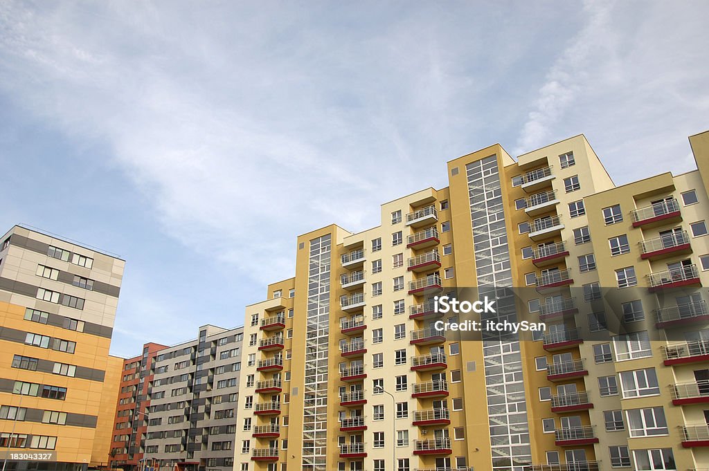 Distrito Residencial com edifícios de Apartamento - Royalty-free Amarelo Foto de stock