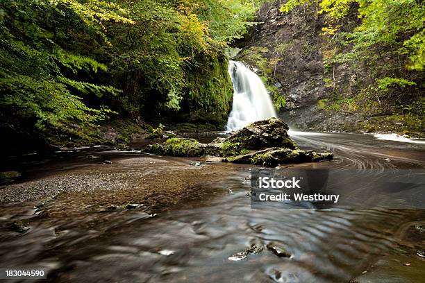 Cascada Foto de stock y más banco de imágenes de Catarata - Catarata, Condado de Mayo, Corriente de agua - Agua