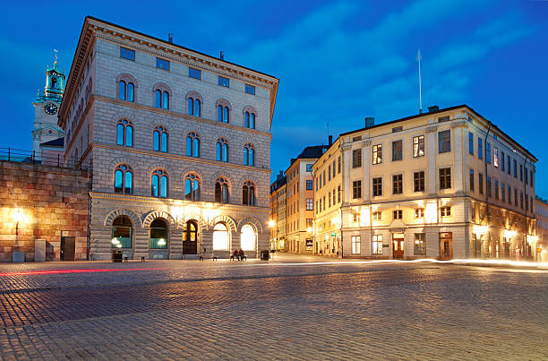 nuit stockholm, suède - stadsholmen photos et images de collection