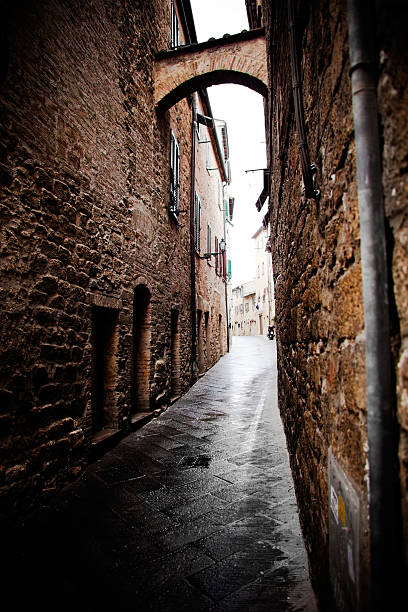 istock italian alley 183045543
