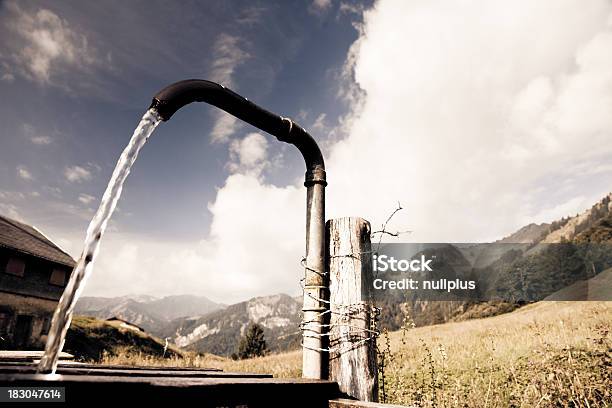 水ポンプのオーストリアのアルプス - ブレーゲンツワルドのストックフォトや画像を多数ご用意 - ブレーゲンツワルド, ウォーターポンプ, 村