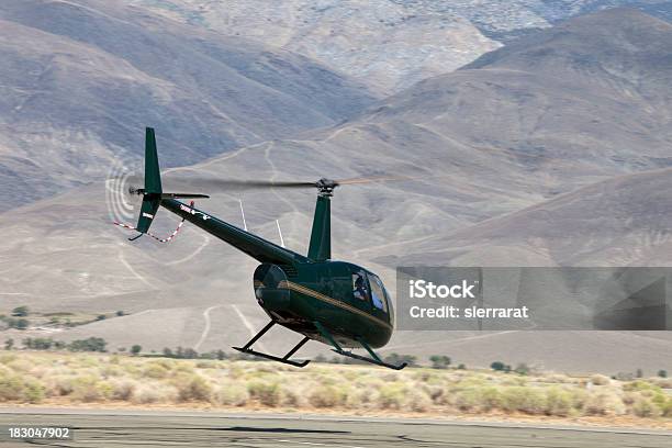 Robinson R44 Hubschrauber Stockfoto und mehr Bilder von Hubschrauber - Hubschrauber, Abheben - Aktivität, Allgemeine Luftfahrt