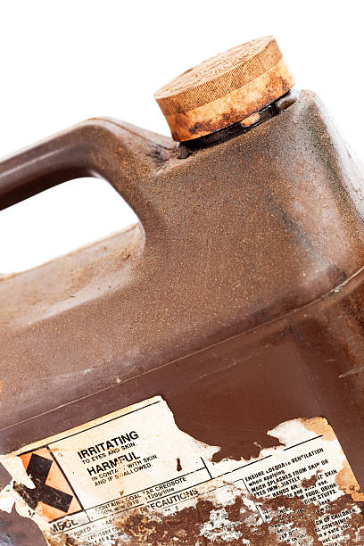 istock Container of chemical waste with hazard sign 183048364