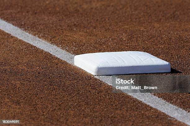 Photo libre de droit de Base De Baseball banque d'images et plus d'images libres de droit de Base de base-ball - Base de base-ball, Baseball, Fond de court