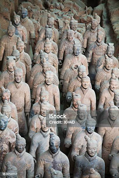 Терракотовая Армия В Гробница Цинь Шихуанди Xxxl — стоковые фотографии и другие картинки Qin Dynasty - Qin Dynasty, Азиатская культура, Азиатского и индийского происхождения