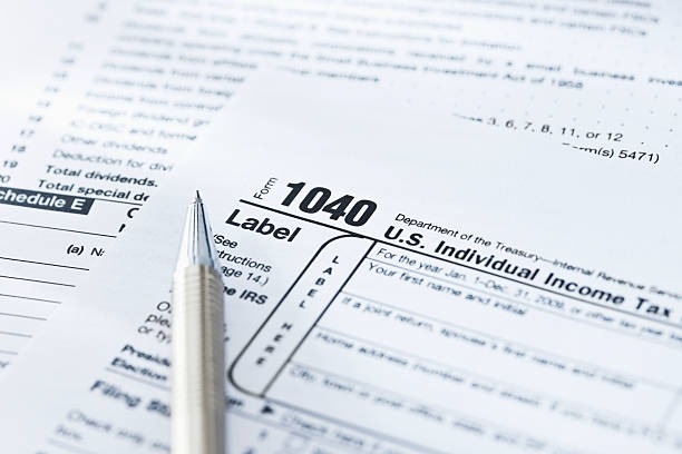 istock IRS Form 1040 and Pen 183050586