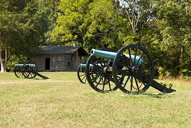 istock American Civil War Cannons, Snodgrass House, Chickamauga 183051311