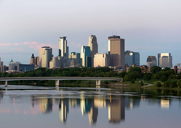 istock Minneapolis Skyline with Mississippi River in Foreground. 183053383