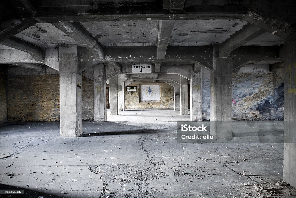 Old Démoli et abandonnés bâtiment d'usine - Photo de Architecture libre de droits