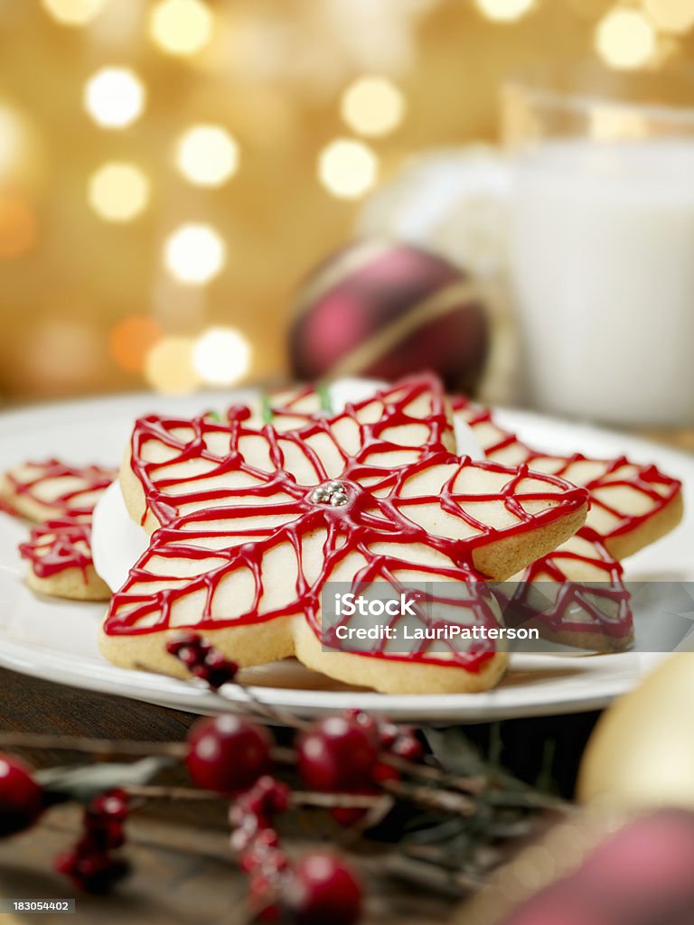 Estrellas en forma de azúcar Cookies en Navidad tiempo - Foto de stock de Adorno de navidad libre de derechos