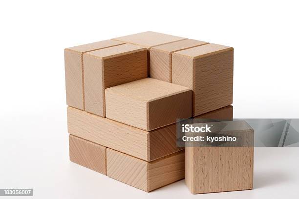 Foto de Foto De Cubo Em Branco Isolado No Fundo Branco e mais fotos de stock de Bloco de construção - Bloco de construção, Fundo Branco, Cubo