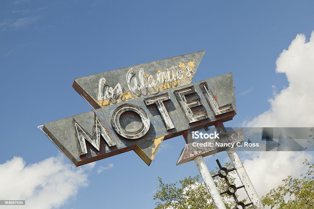 Abandonado Sinal de Motel, Route 66, Grunge - Foto de stock de Abandonado royalty-free
