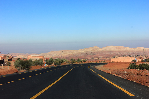 The main road linking Ouarzazate and Marrakesh
