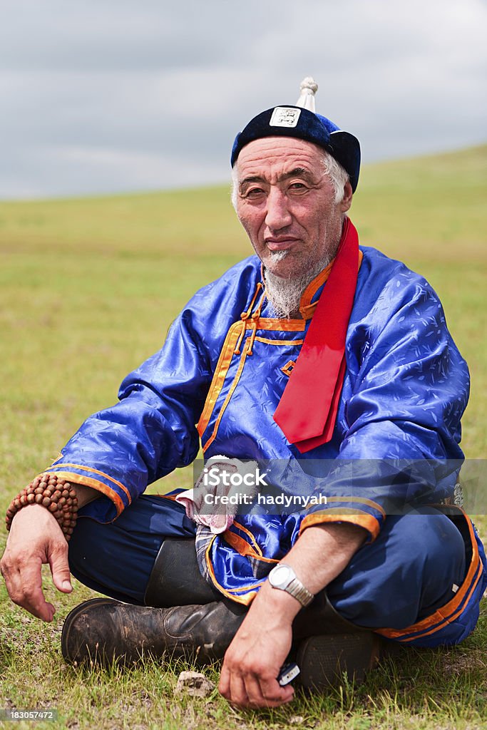 Монгольский человек в национальную одежду во время Naadam Фестиваль. - Стоковые фото Аборигенная культура роялти-фри