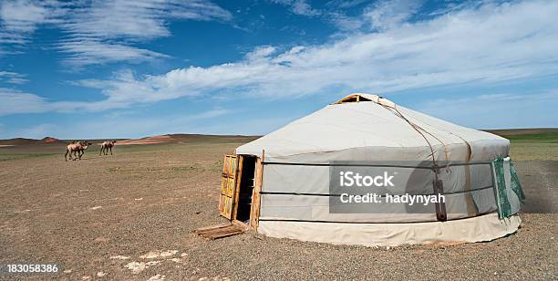 Mongol Yurt - Fotografias de stock e mais imagens de Cultura Mongol - Cultura Mongol, Tradição, Yurt