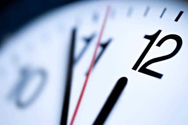 ultimo minuto - clock face clock time deadline foto e immagini stock