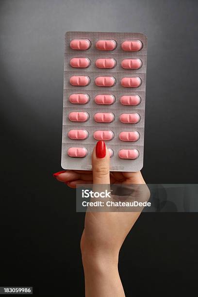 Rosa Pillole - Fotografie stock e altre immagini di Abuso di sostanze stupefacenti - Abuso di sostanze stupefacenti, Adulto, Ansia