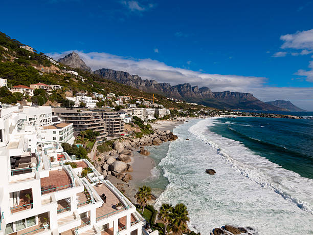 clifton beach et de paysage, cape town - clifton le cap photos et images de collection