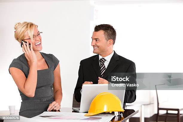 Equipo De Negocios Foto de stock y más banco de imágenes de Accesorio de cabeza - Accesorio de cabeza, Adulto, Alegre