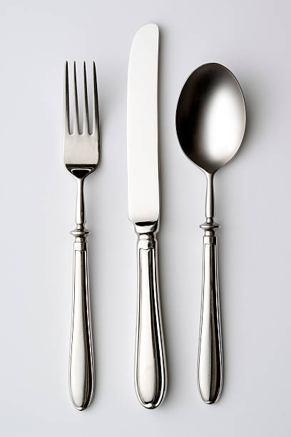 isolado filmagem de prata sobre fundo branco - fork silverware table knife silver imagens e fotografias de stock