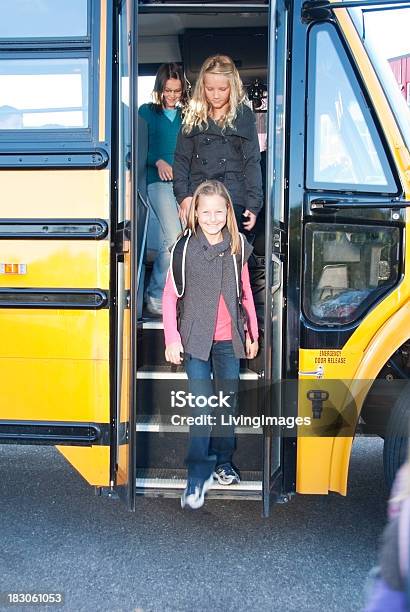 Schule Kinder Stockfoto und mehr Bilder von Abschied - Abschied, Aussteigen, Weiblicher Teenager