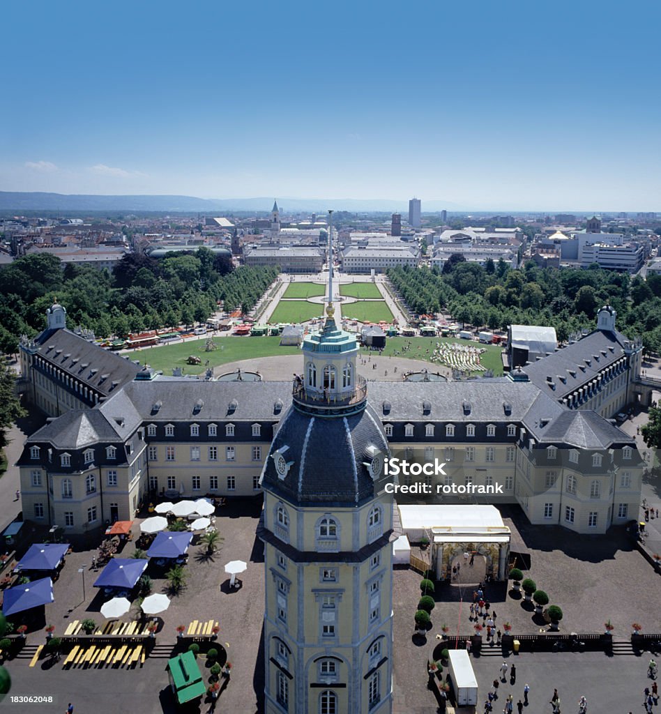 Vista del Castello di Karlsruhe Castello (immagine taglia XXXL - Foto stock royalty-free di Città