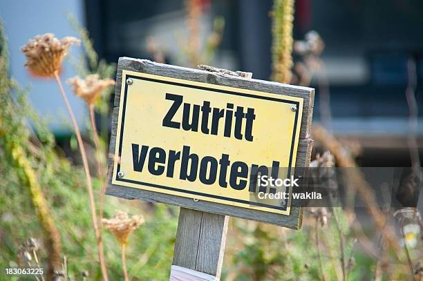 Foto de Zutritt Proibido e mais fotos de stock de Alemanha - Alemanha, Cultura Alemã, Sinal Do Not Enter