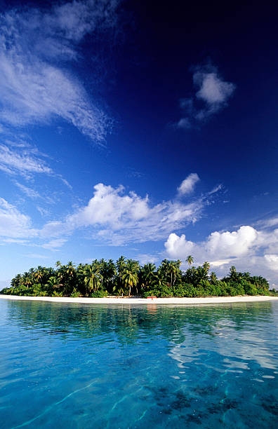 istock Maldives, Huvadhoo Atoll, island. 183064232