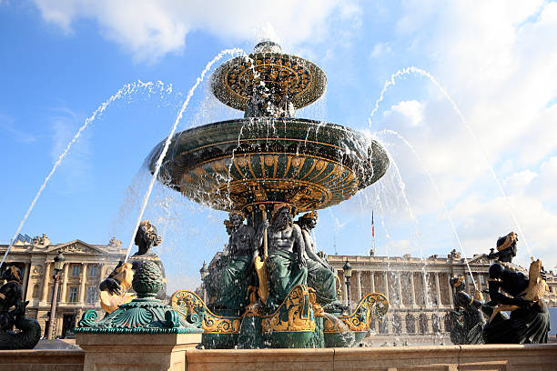 istock Famous fountain in Place de la Concorde, Paris 183064953