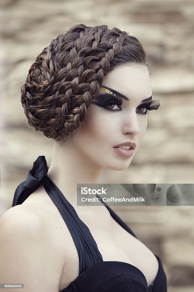 Mulher bonita com penteado - Foto de stock de 20-24 Anos royalty-free